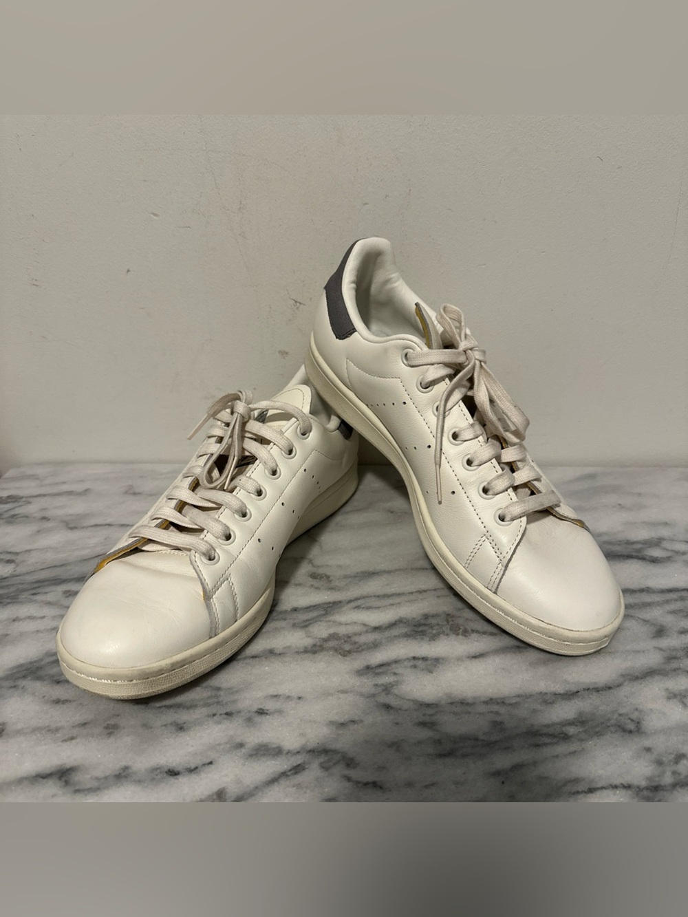 Adidas Stan Smith Classic Men's White Leather Sneakers gray. Back sz 8.5